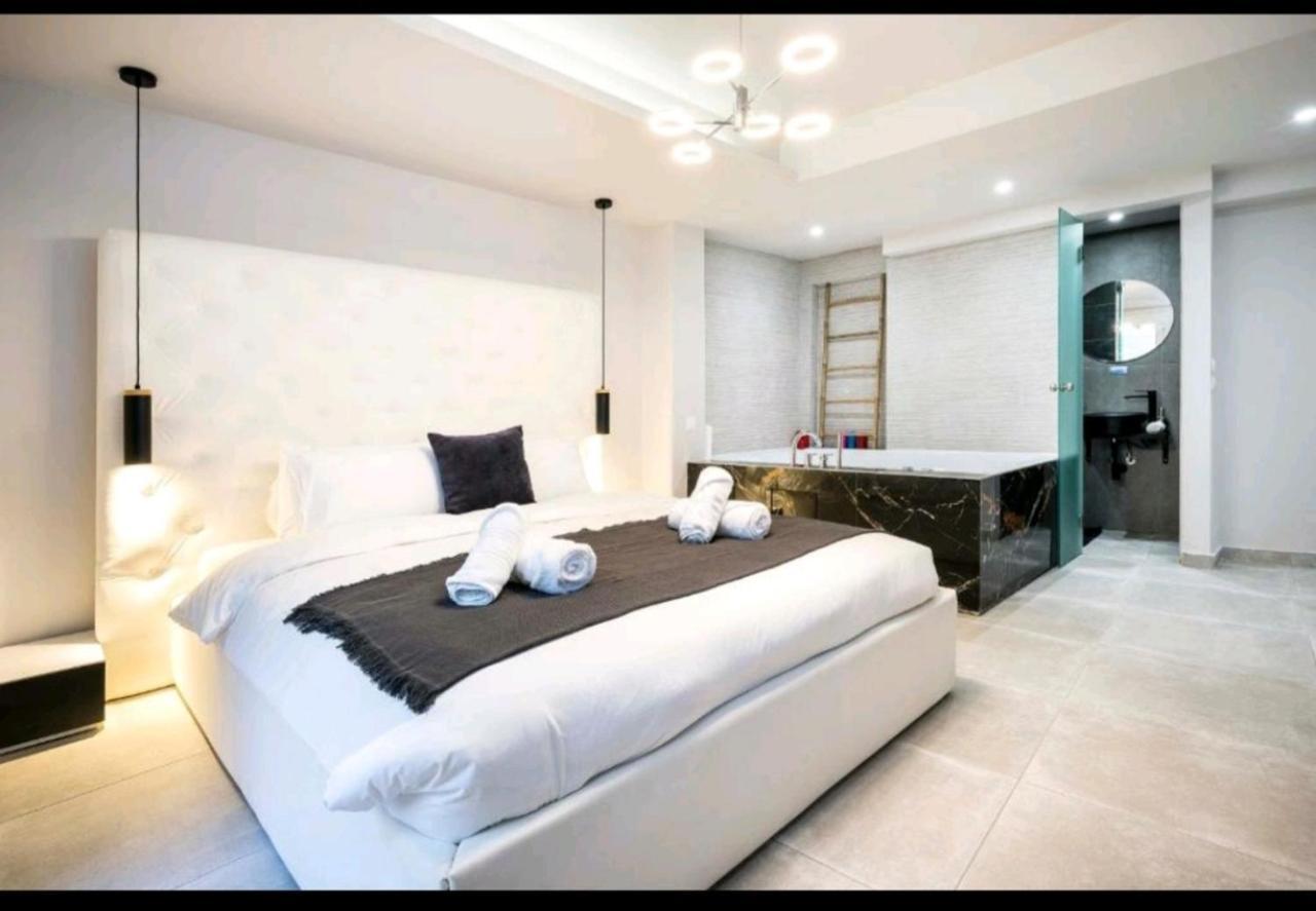 Romantic Jacuzzi Apartment Athene Buitenkant foto
